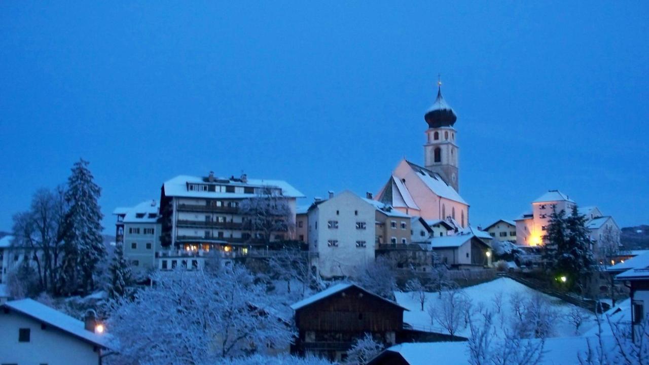 Hotel Rose Wenzer Fiè Екстериор снимка