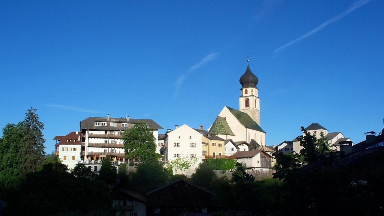 Hotel Rose Wenzer Fiè Екстериор снимка