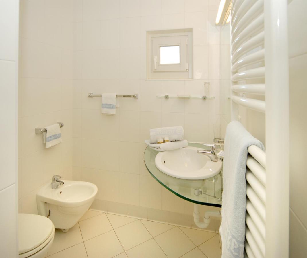 Hotel Rose Wenzer Fiè Екстериор снимка